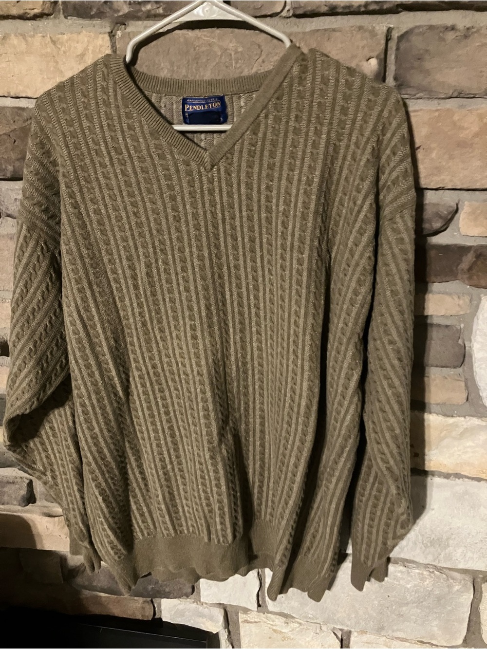 Pendleton Woolen Mills khaki v-neck cable knit sweater